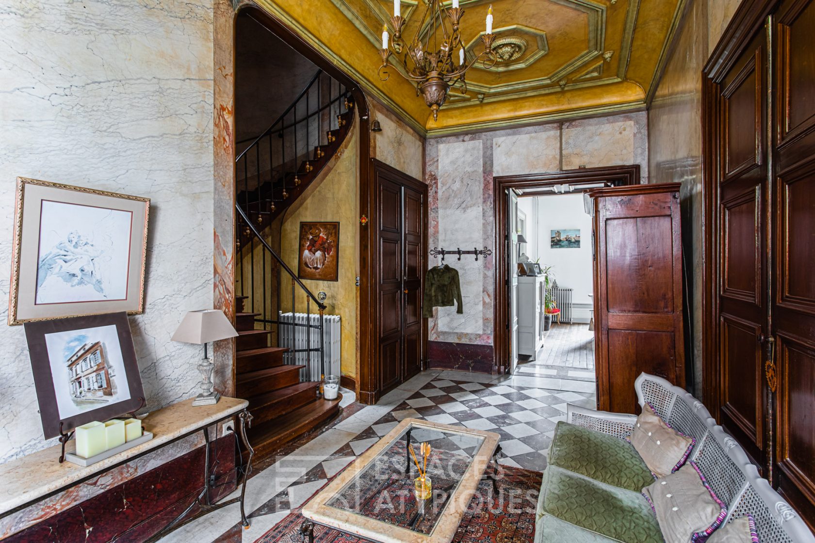 Prestigieux hôtel particulier au coeur de la cité