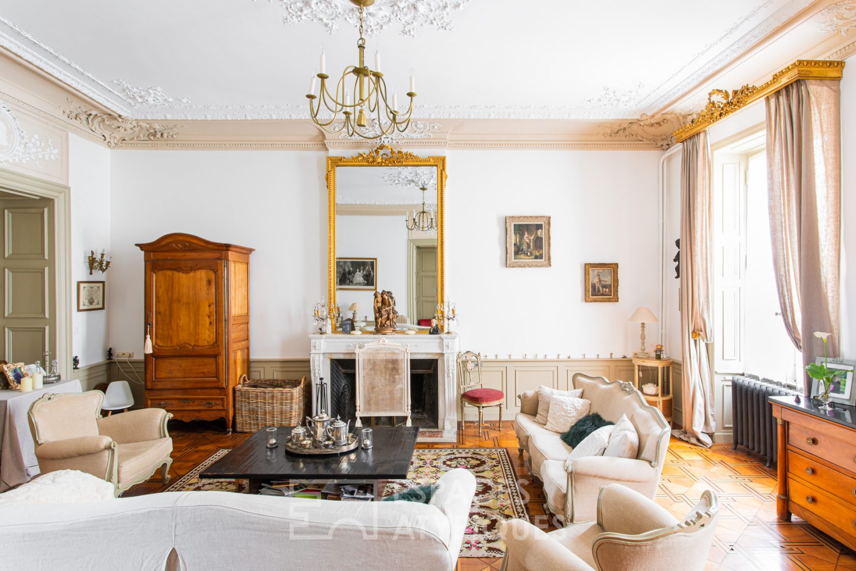 Prestigieux hôtel particulier au coeur de la cité