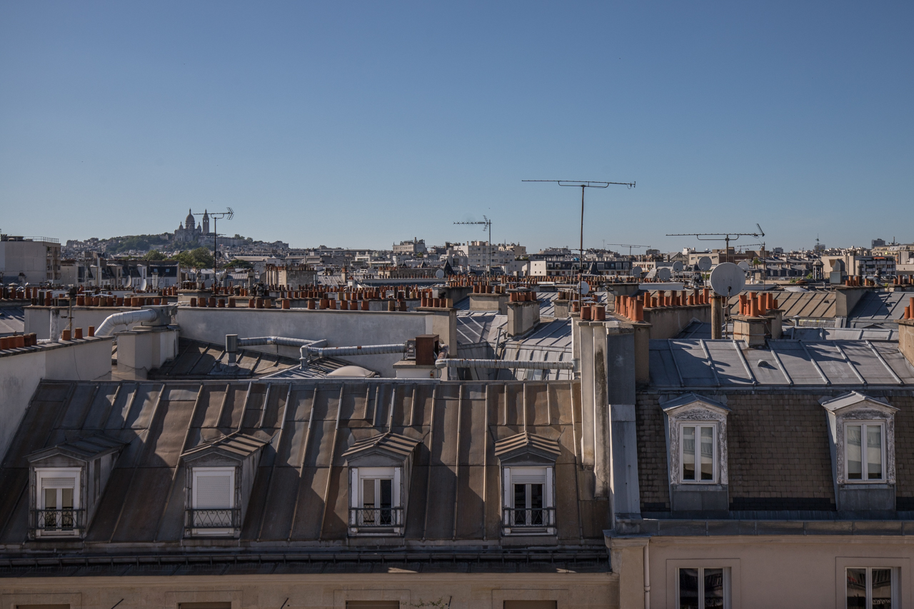 Top floor duplex with open sky terrace