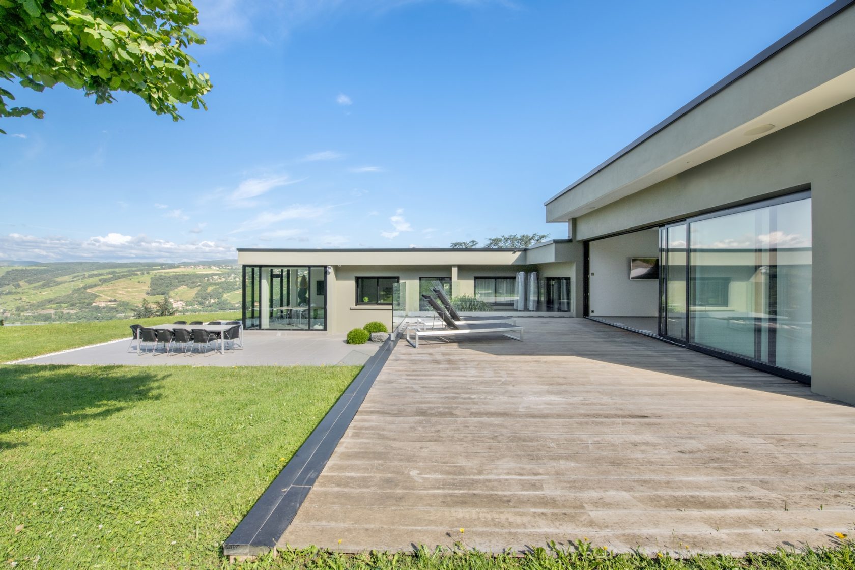 Villa d’architecte avec piscine et vue imprenable