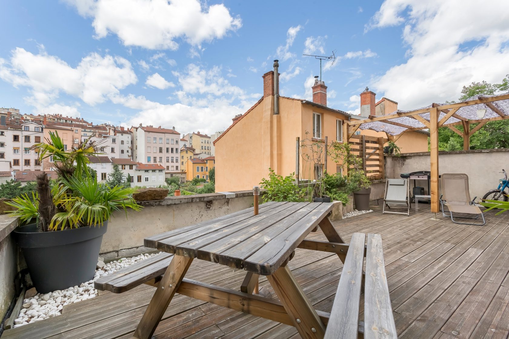 Appartement ancien avec terrasse