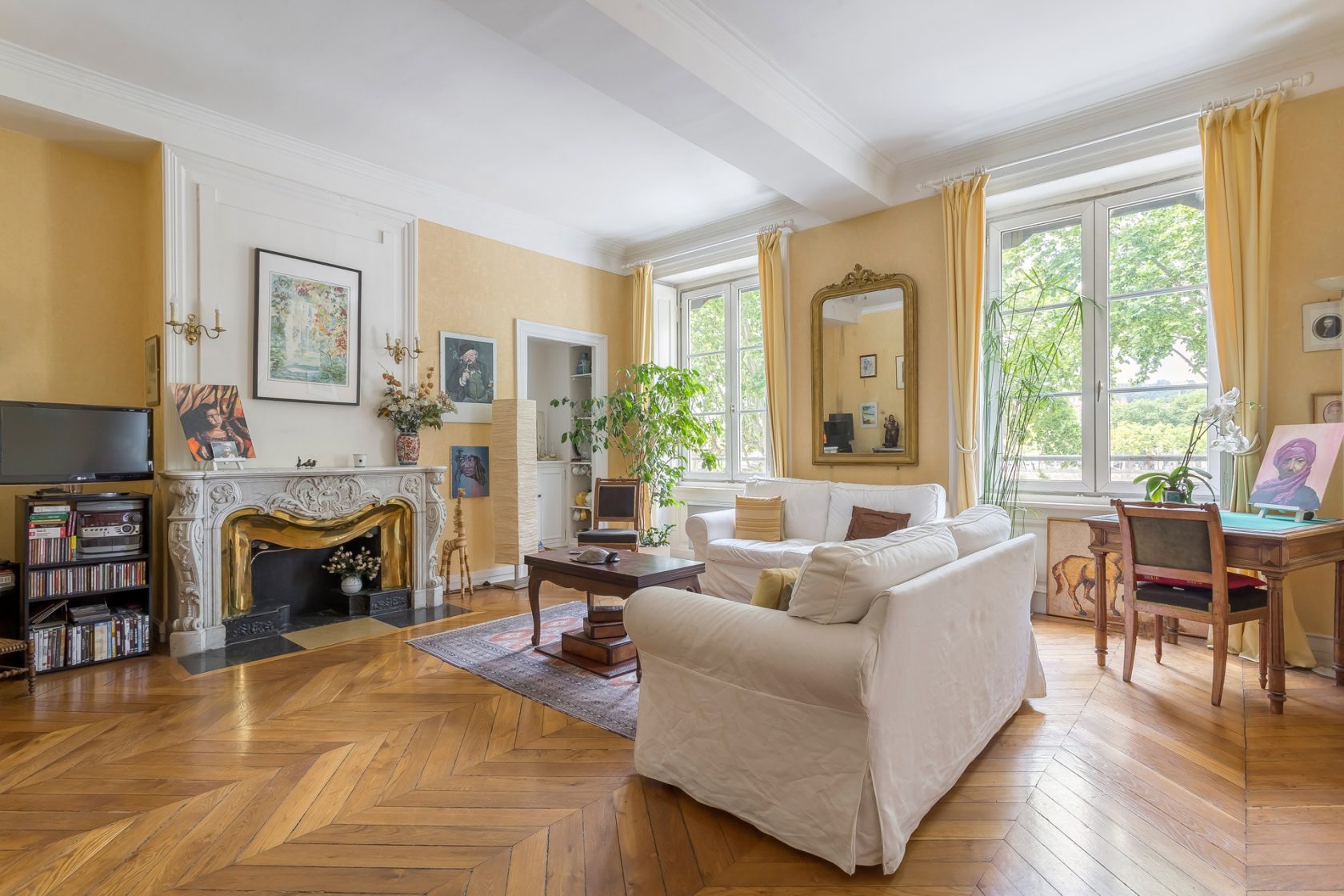 Beautiful old apartment to renovate