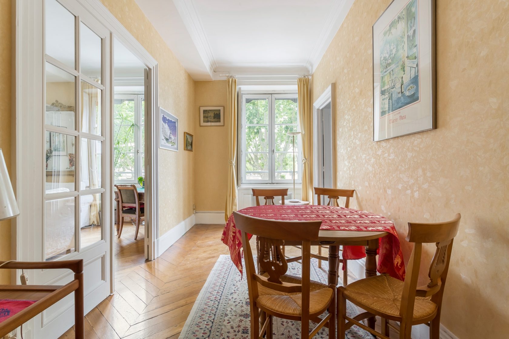 Beautiful old apartment to renovate