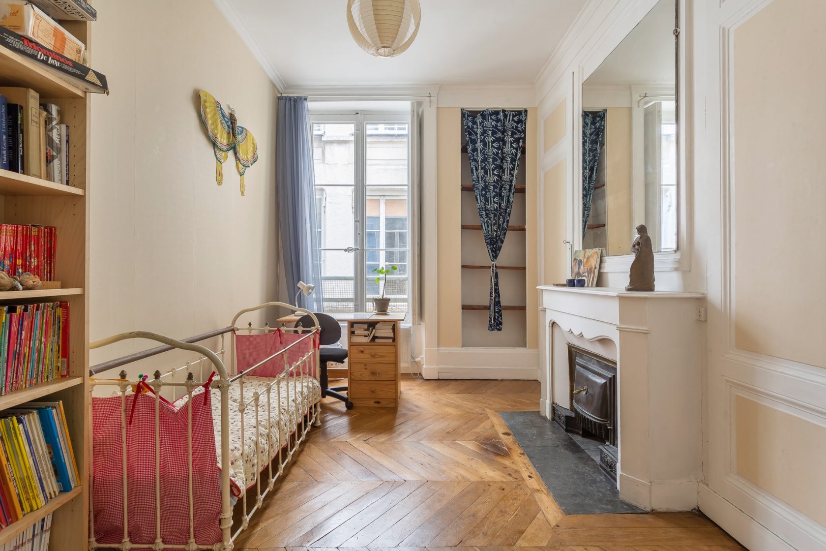 Beautiful old apartment to renovate