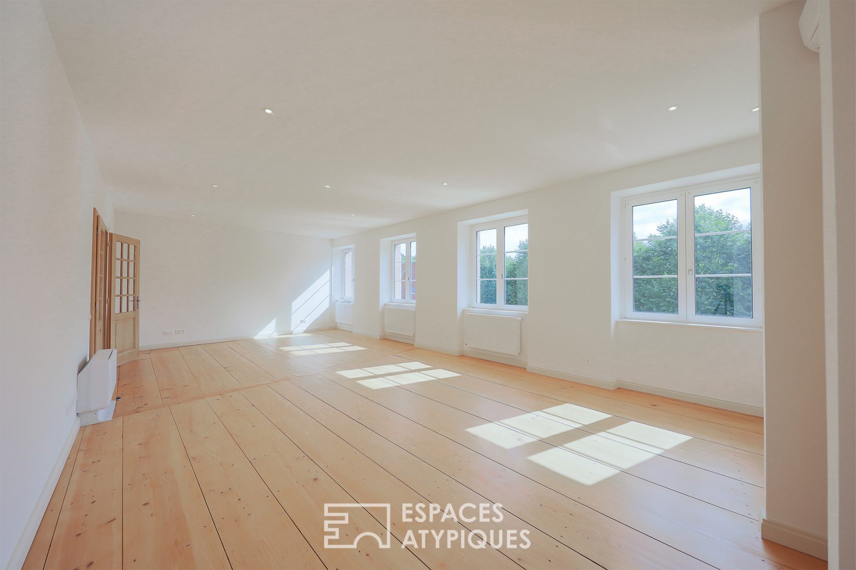 Character flat renovated by an architect
