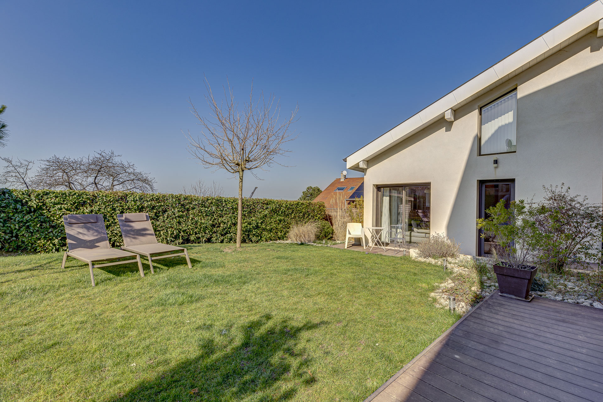 Renovated 19th century farmhouse, outbuildings and lake view