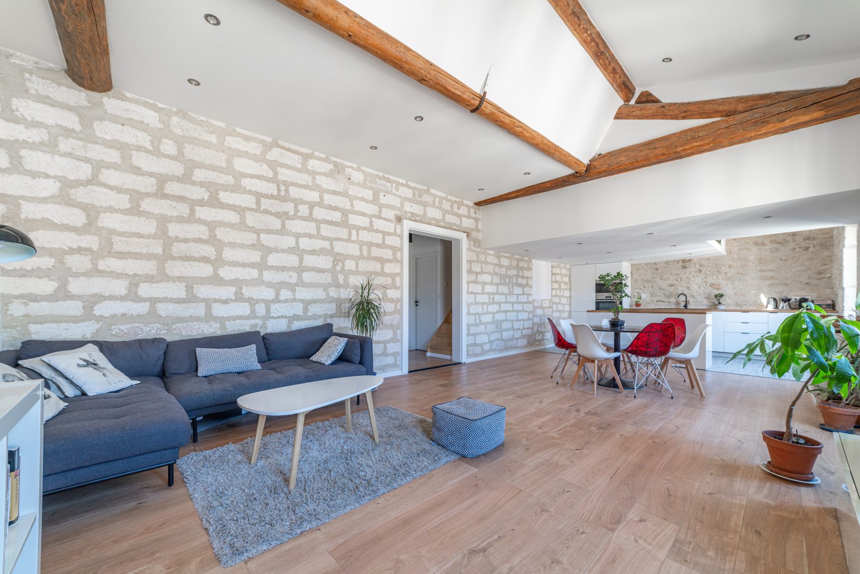 Superb duplex cocoon, Beaux Arts district