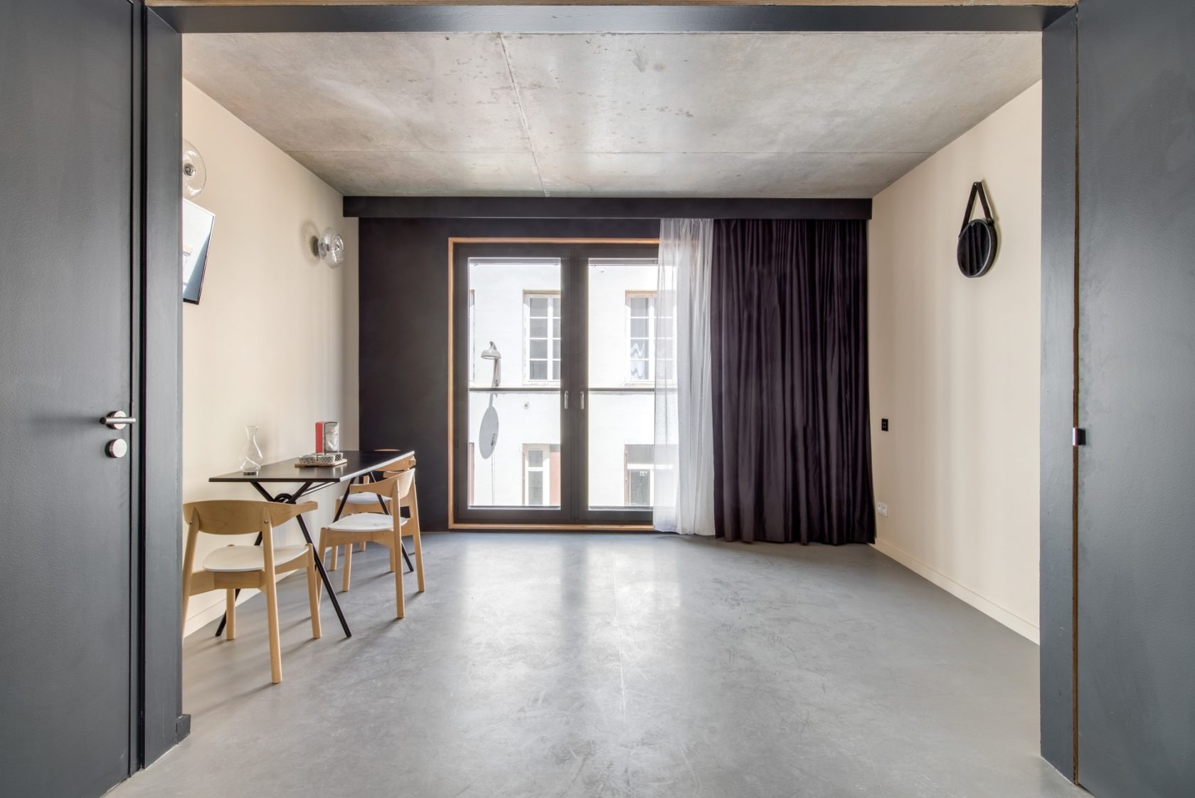 Renovated furnished apartment