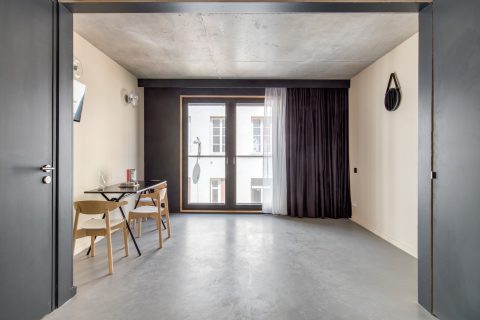 Renovated furnished apartment