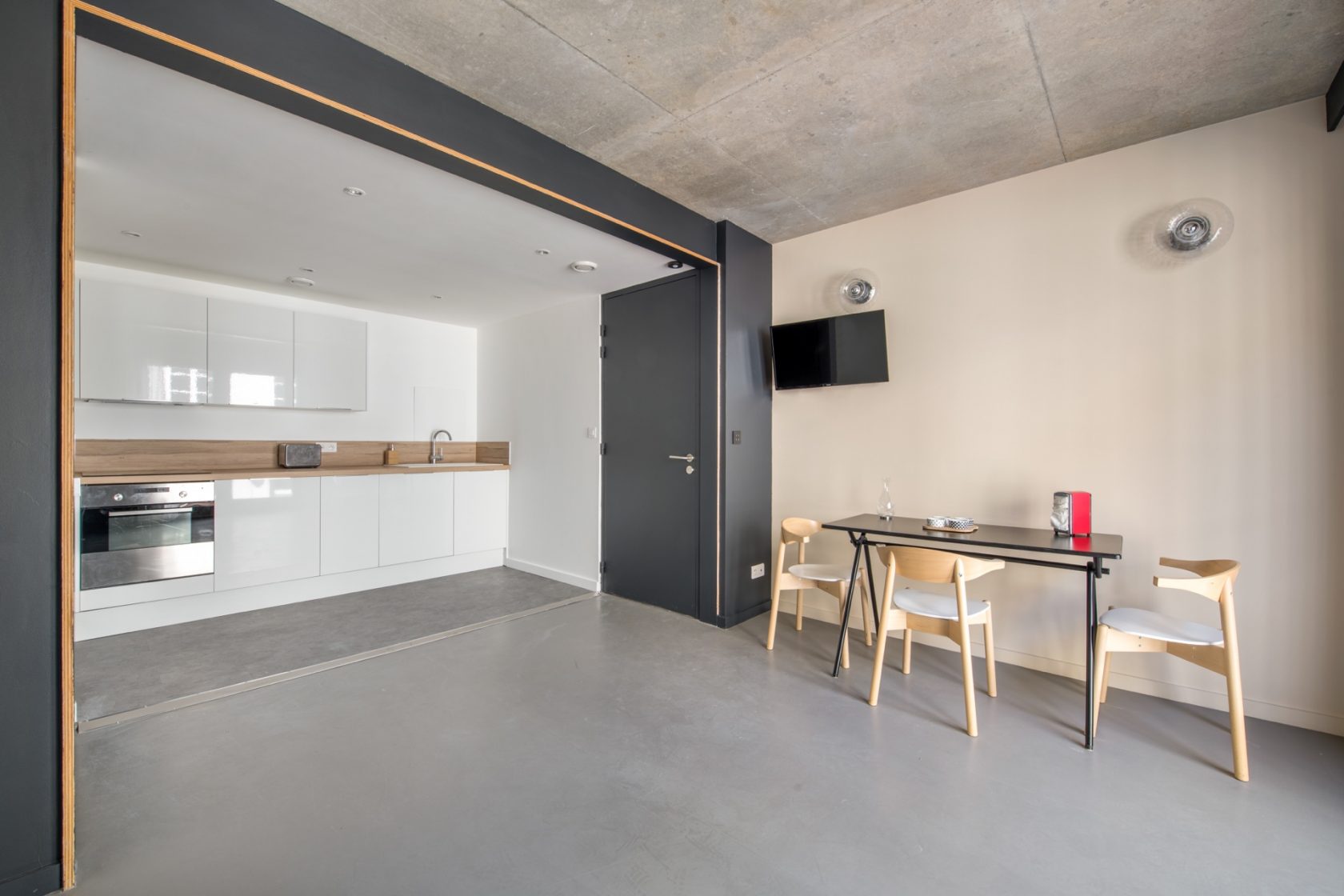 Renovated furnished apartment