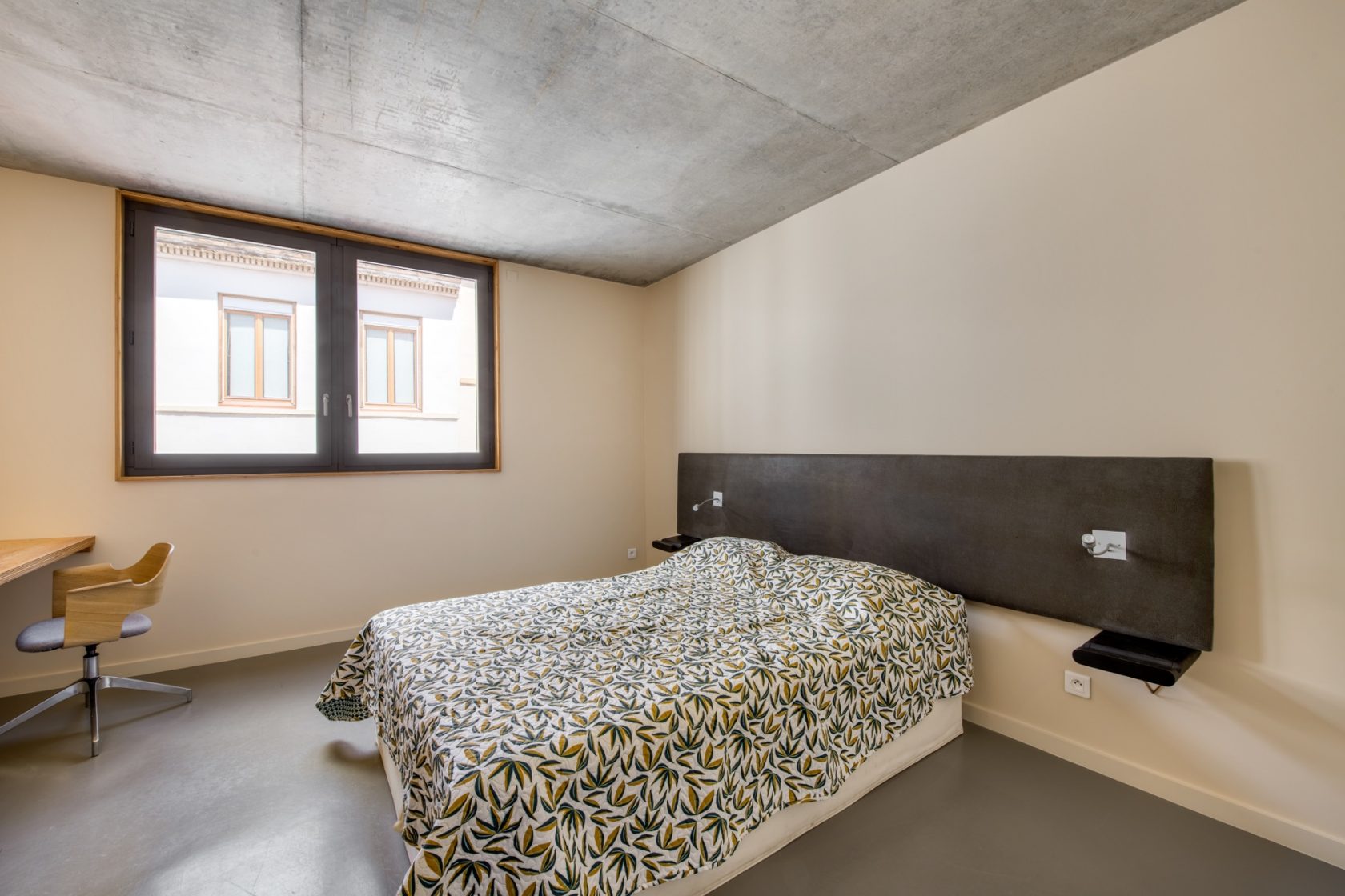 Top floor triplex with terrace