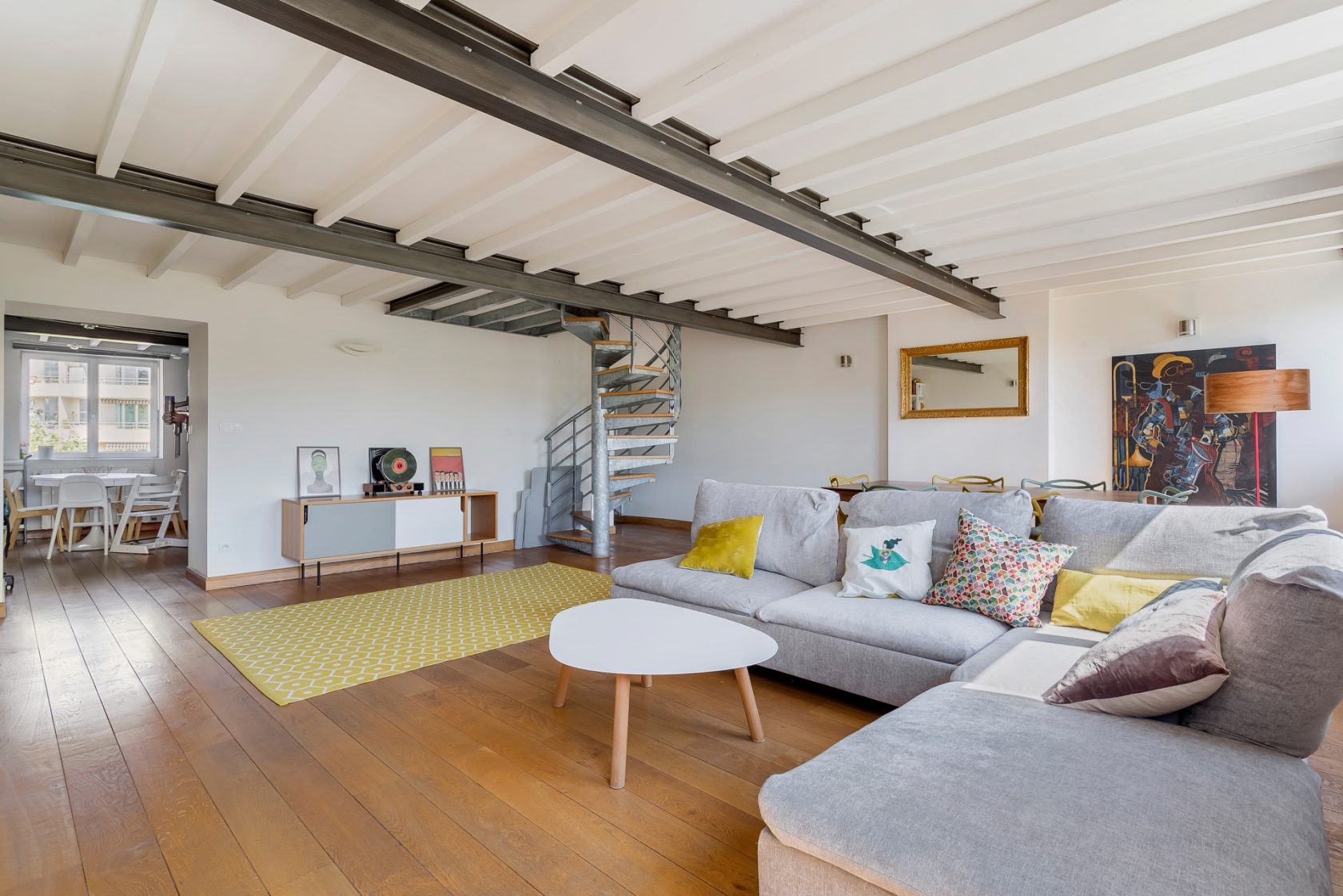 Canut duplex with a view