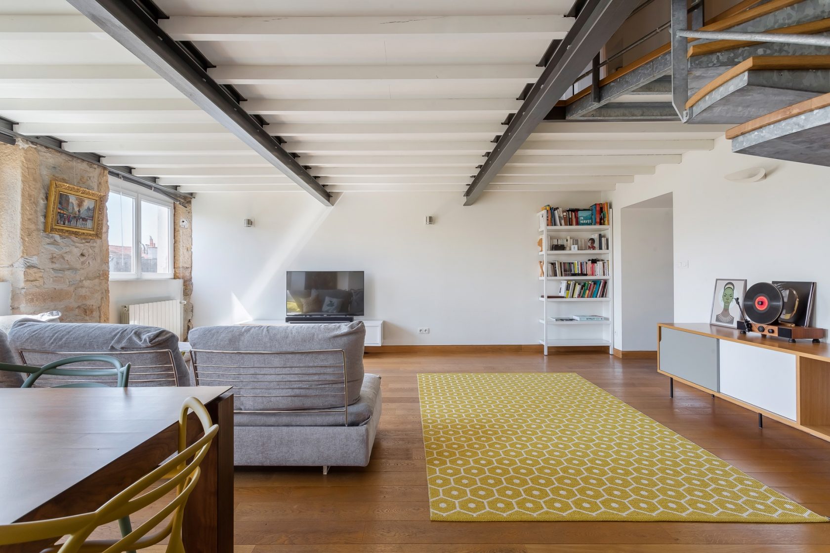 Canut duplex with a view