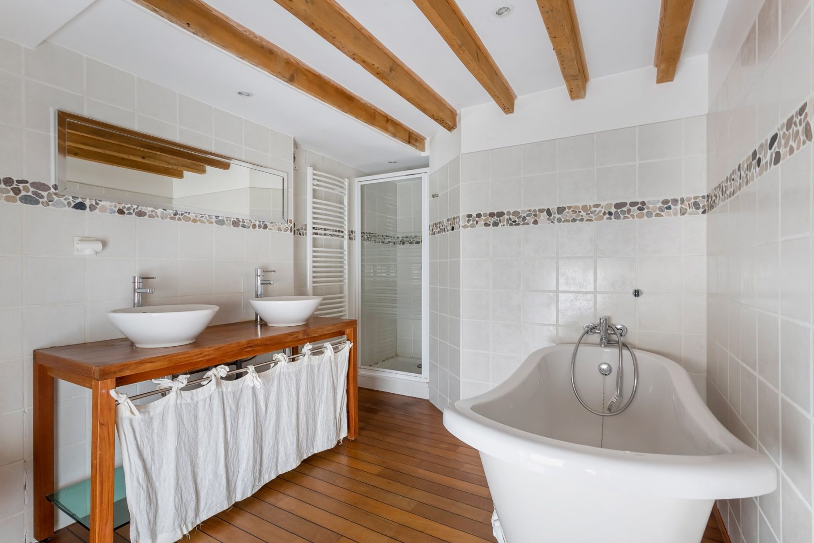 Canut duplex with a view