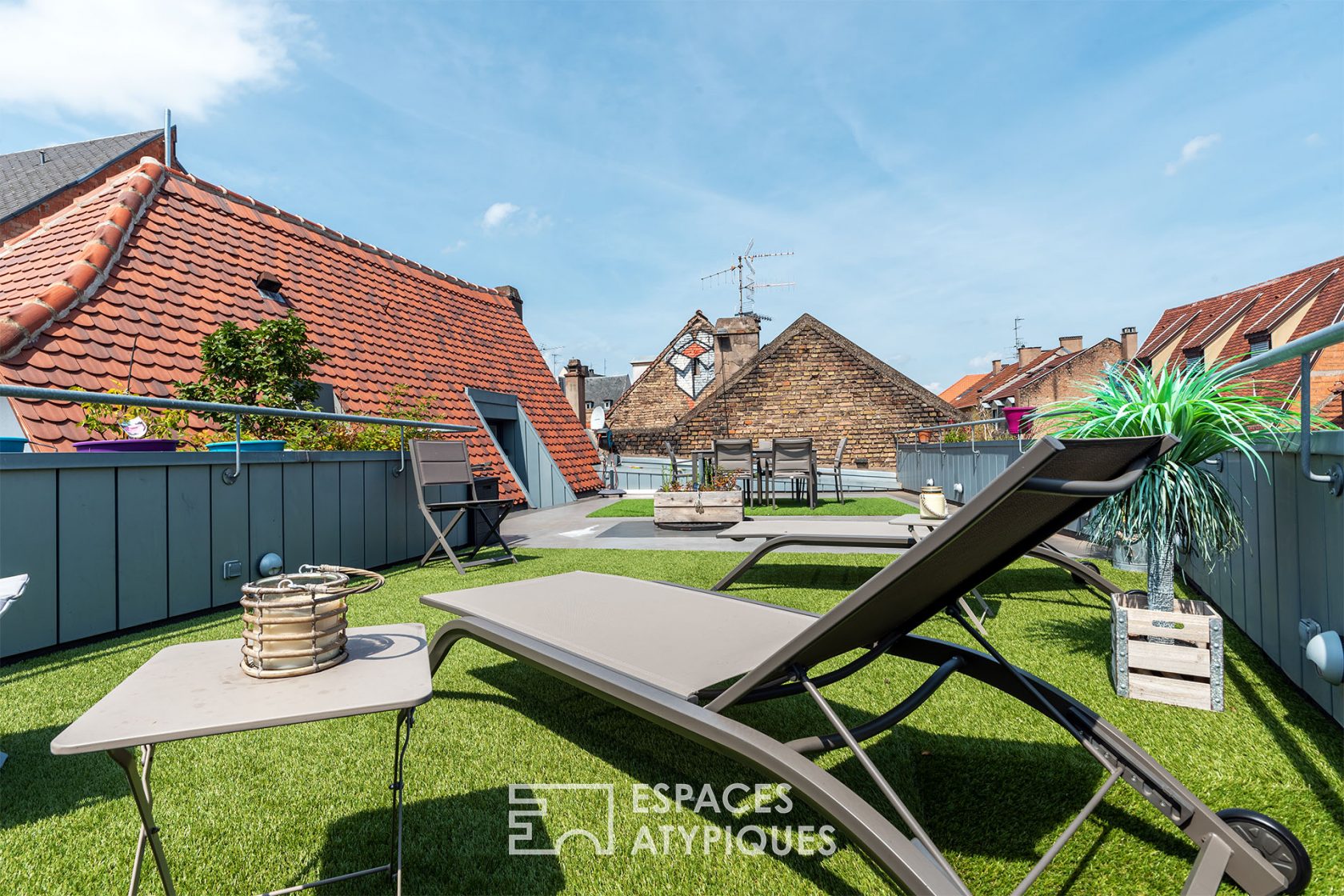 Duplex de charme et sa terrasse sur les toits