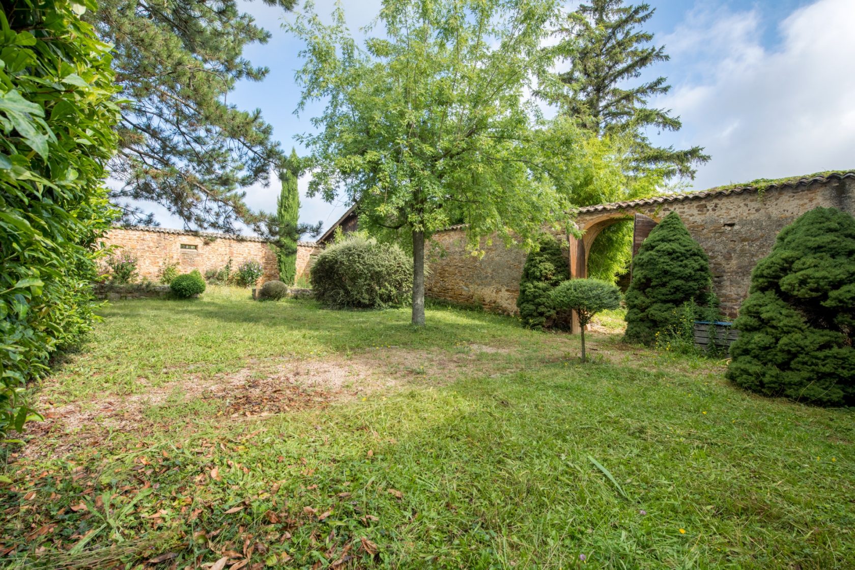Manoir à rénover au coeur du Beaujolais
