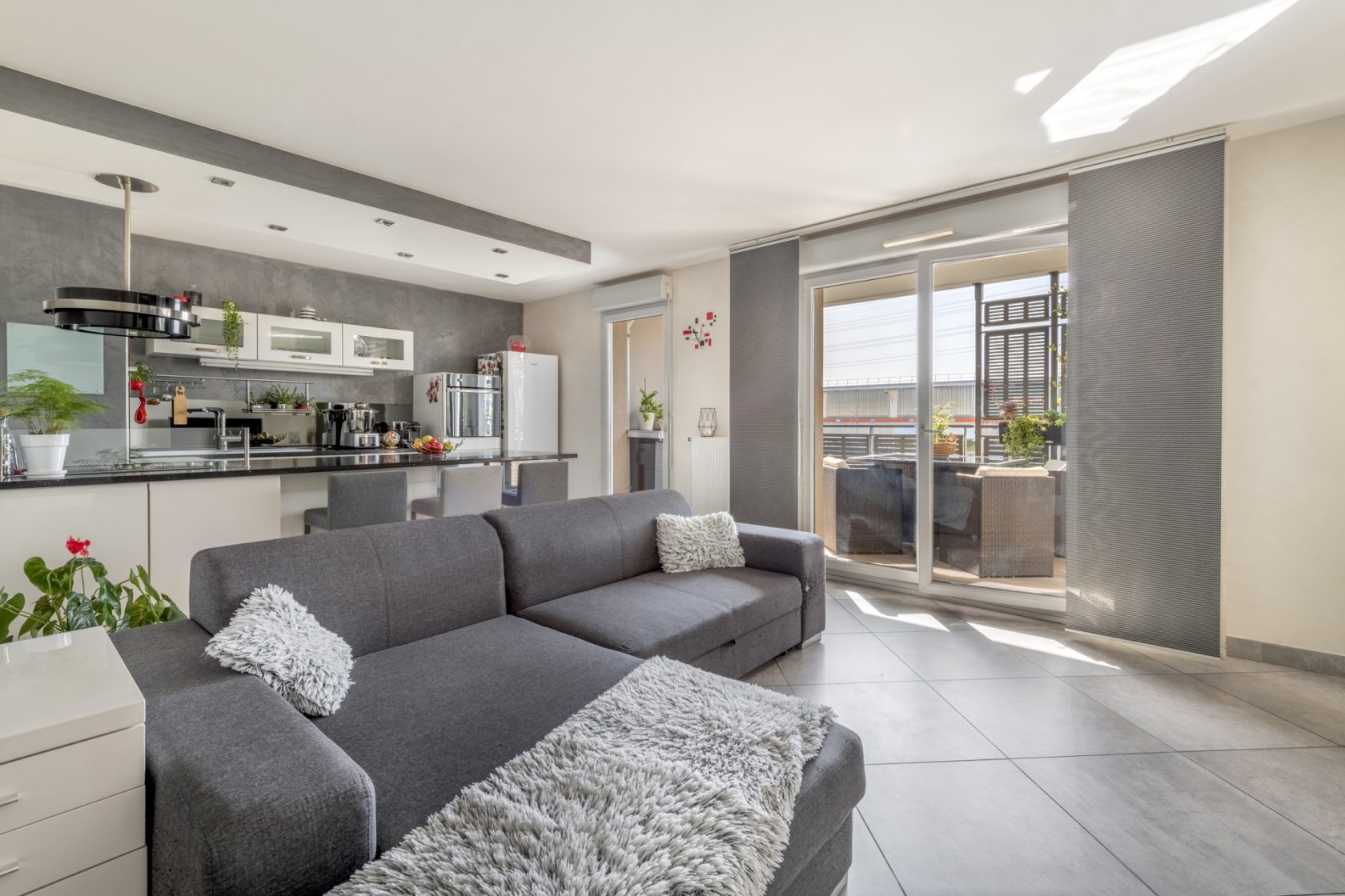 Contemporary apartment with terrace