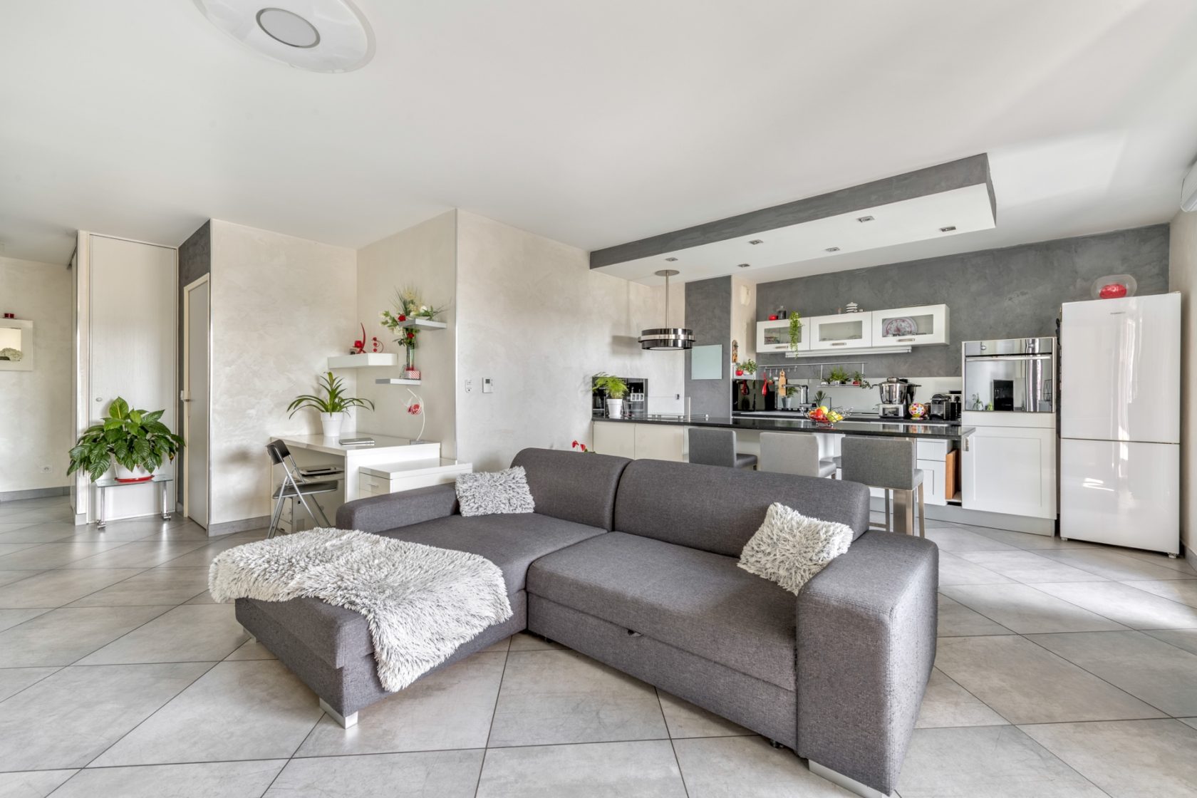 Contemporary apartment with terrace