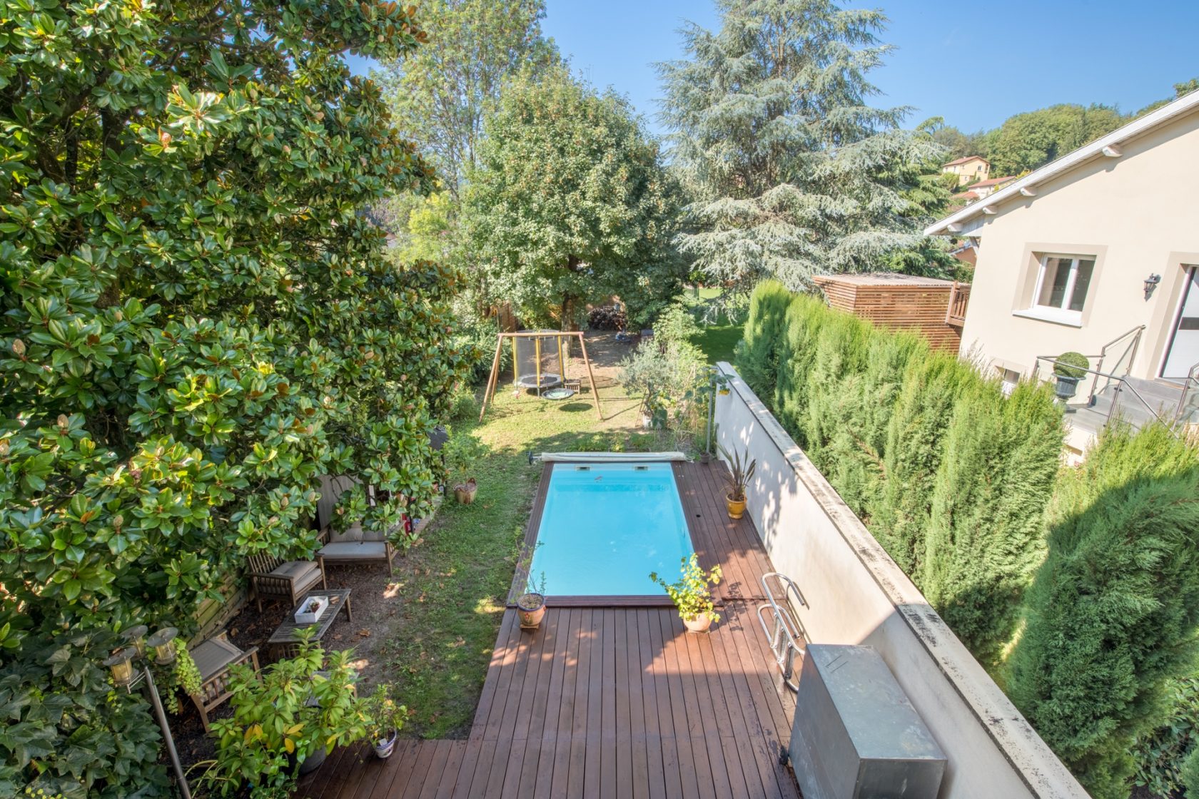 Duplex house with garden and swimming pool