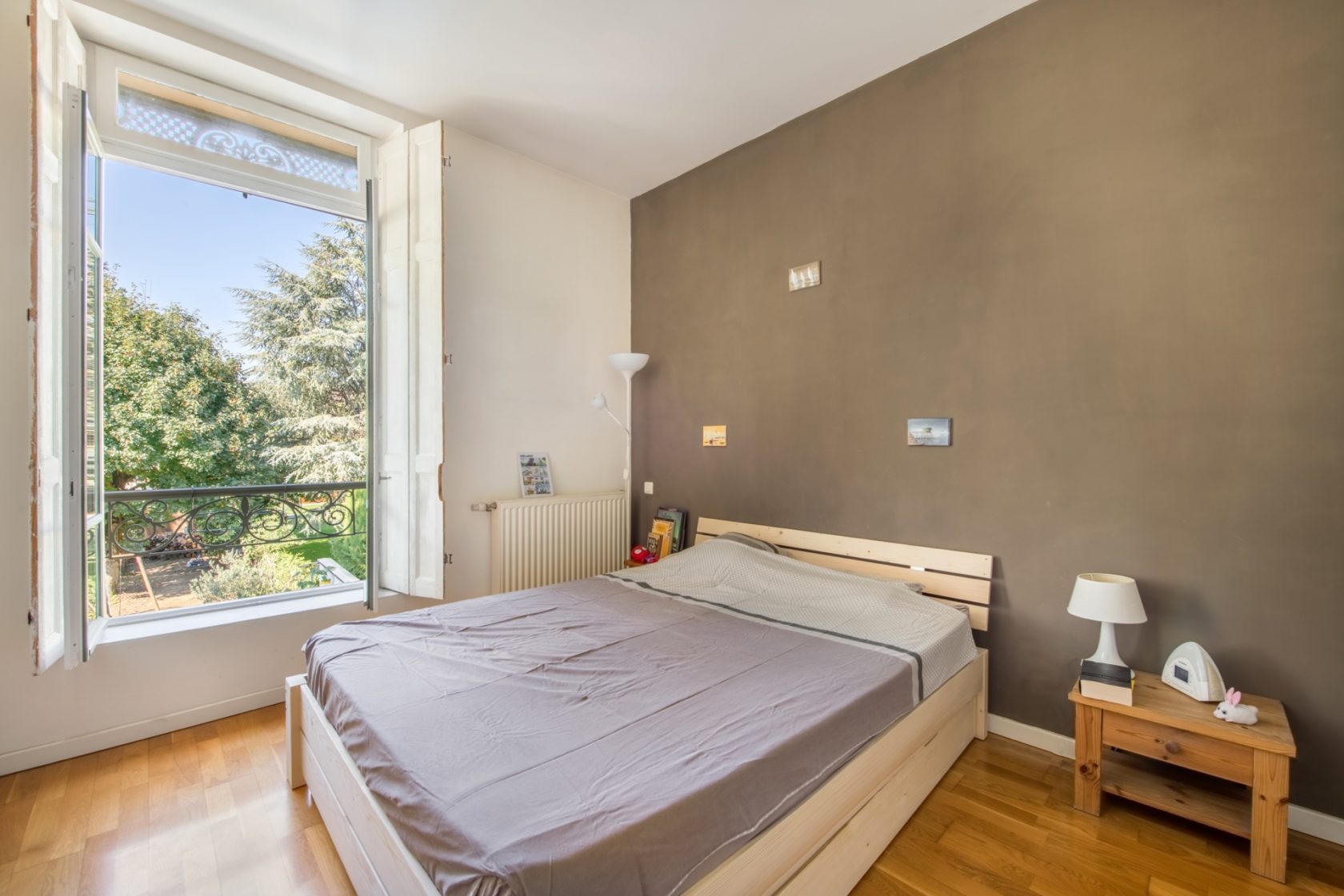 Duplex house with garden and swimming pool