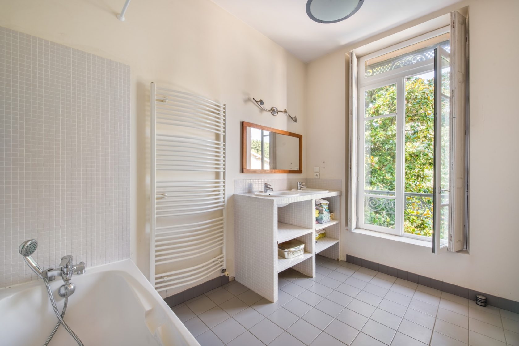 Duplex house with garden and swimming pool