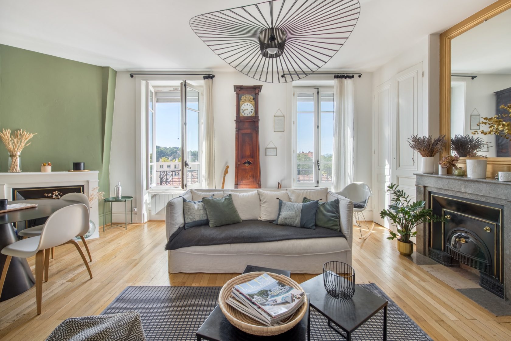 Top floor duplex in the heart of Montchat