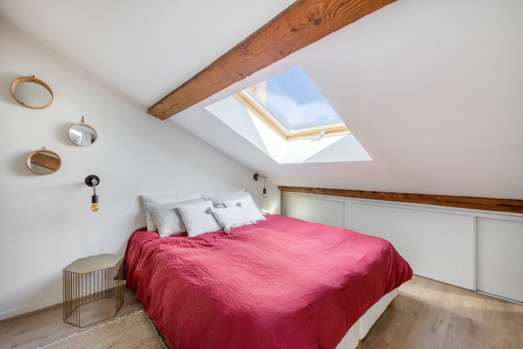 Top floor duplex in the heart of Montchat