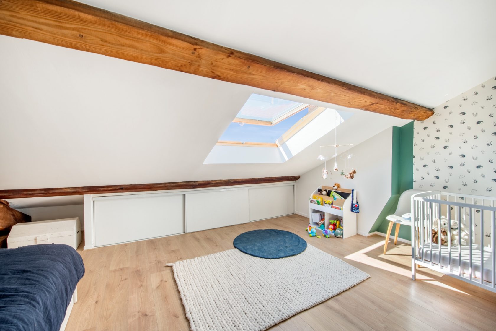Top floor duplex in the heart of Montchat