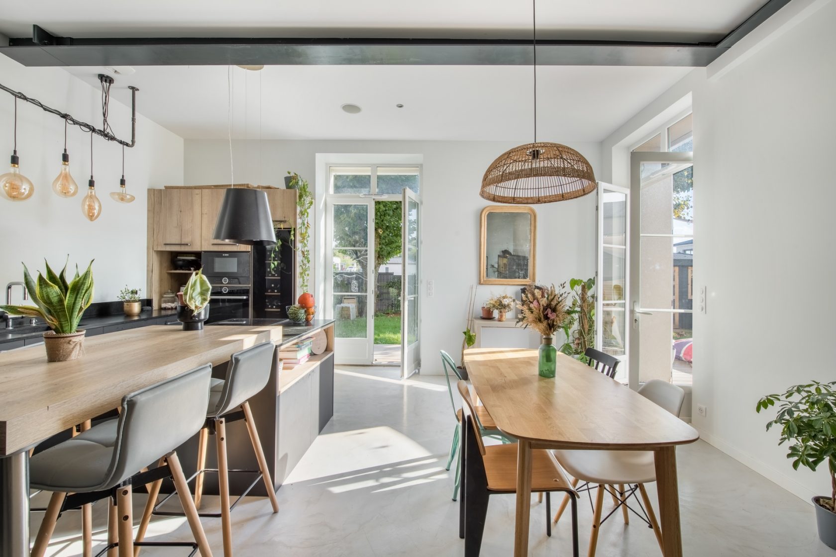 Former mansion transformed into a Loft