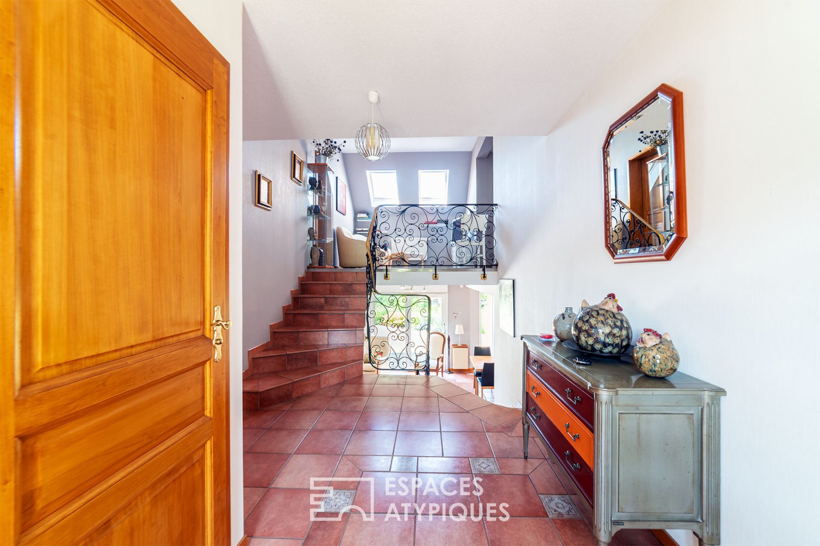 Maison d’architecte avec piscine et vue sur le vignoble