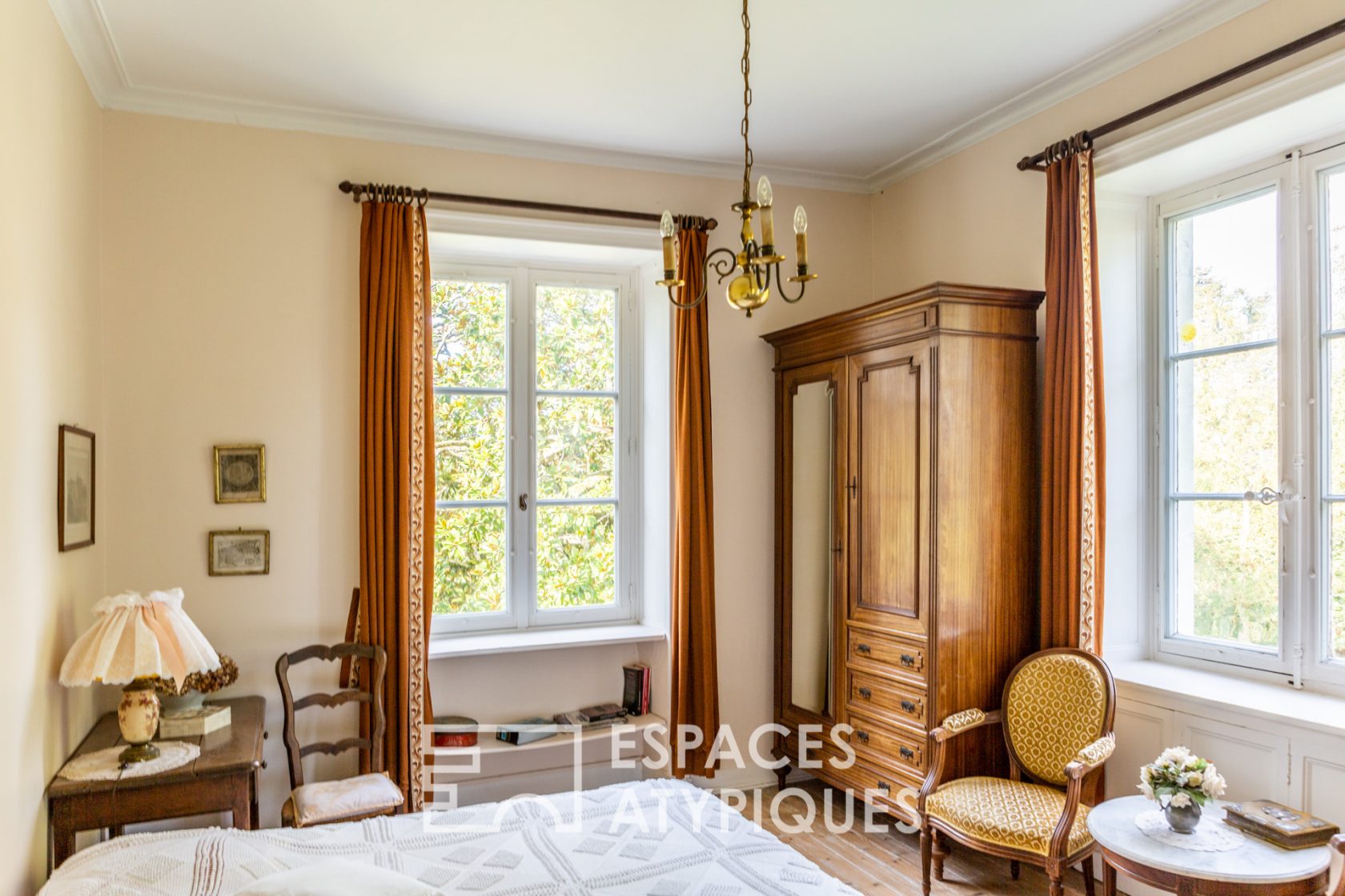 Sous-Compromis – Maison de Maitre dans parc arboré sur les bords de l’Erdre