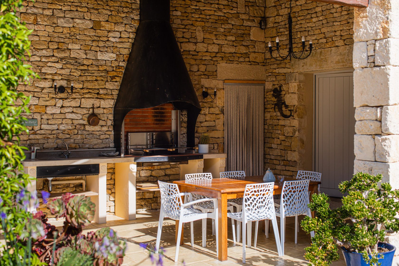 Propriété néo-provençale avec piscine