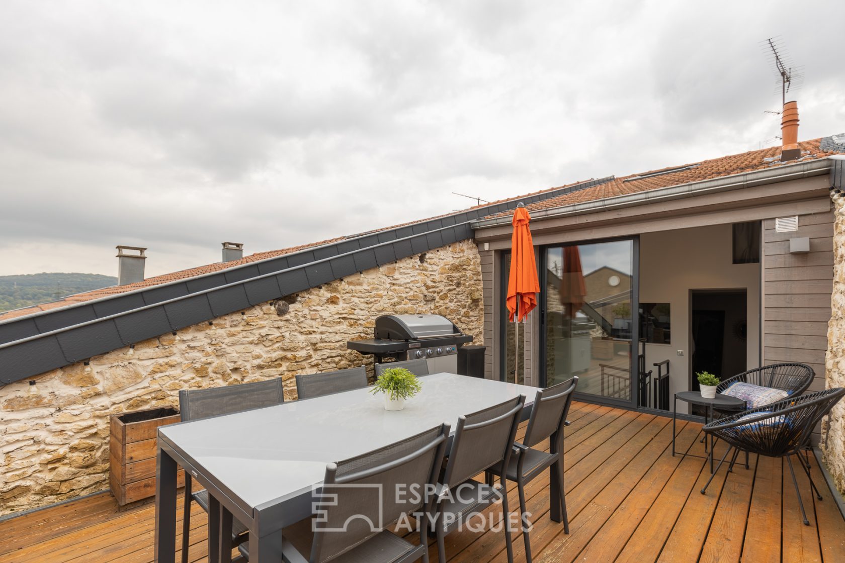 19th century winegrower’s house redesigned as a loft