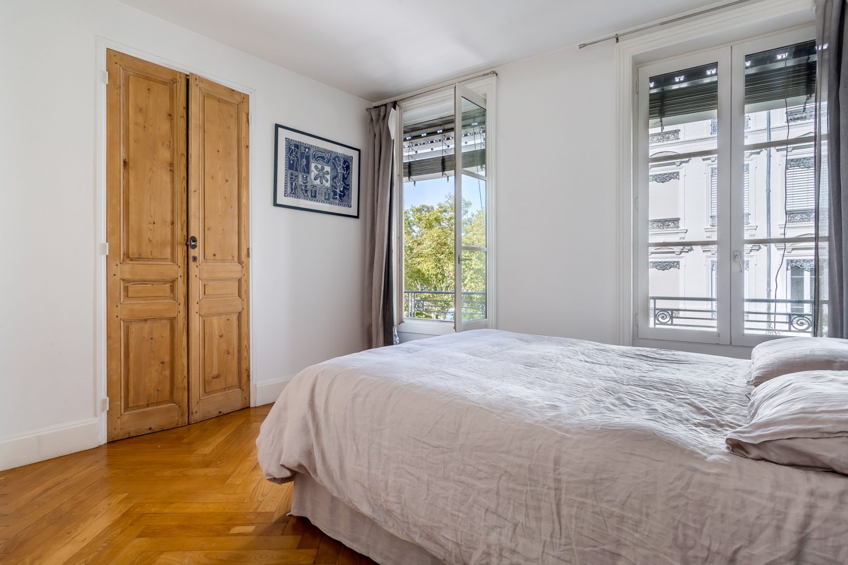 Top floor apartment in Préfecture