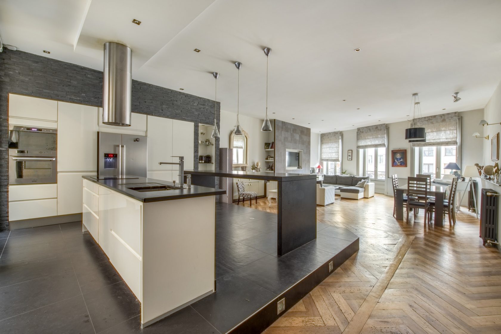 Apartment renovated by architect in Rue Nationale