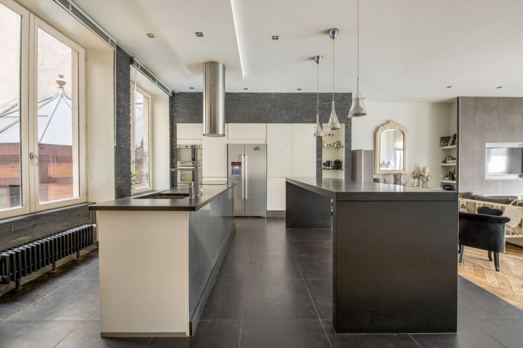 Apartment renovated by architect in Rue Nationale