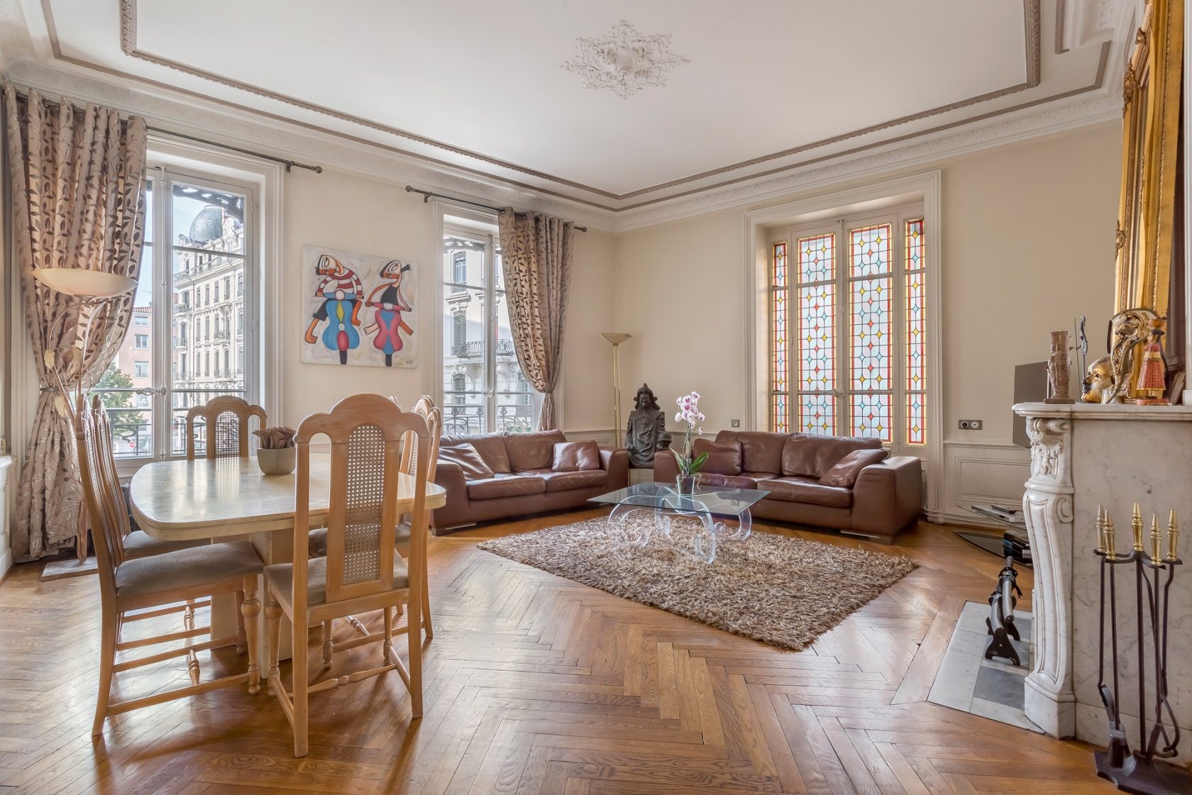Old renovated close to the quays