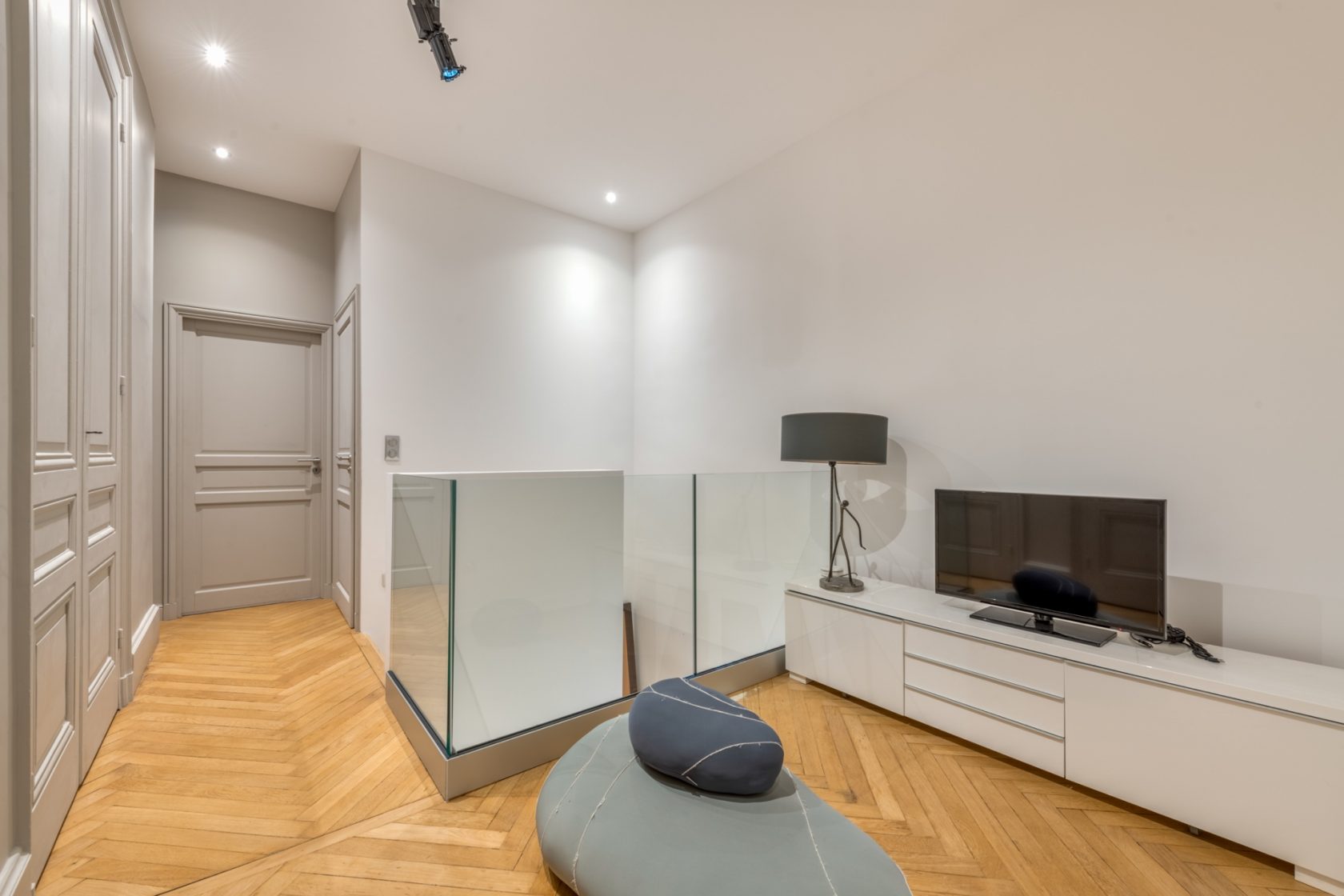 Duplex renovated by architect