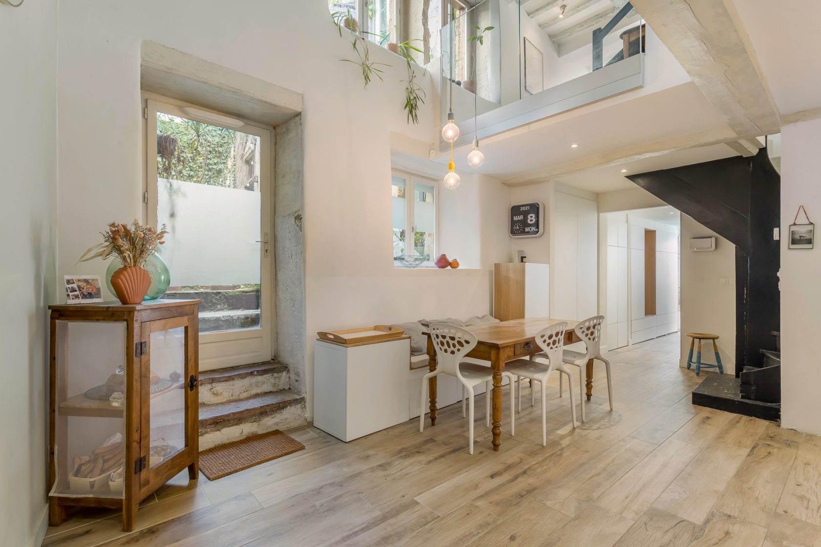 Townhouse in the heart of the village of Saint Rambert