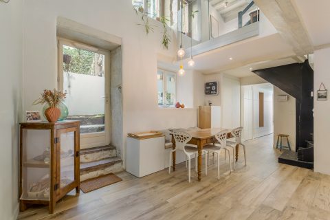 Townhouse in the heart of the village of Saint Rambert