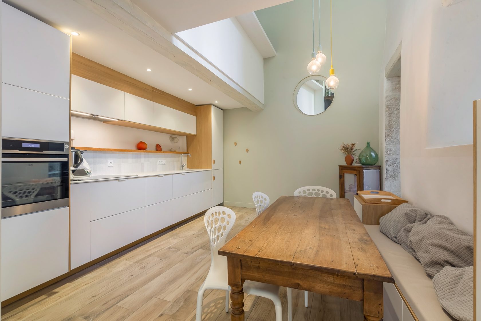 Townhouse in the heart of the village of Saint Rambert