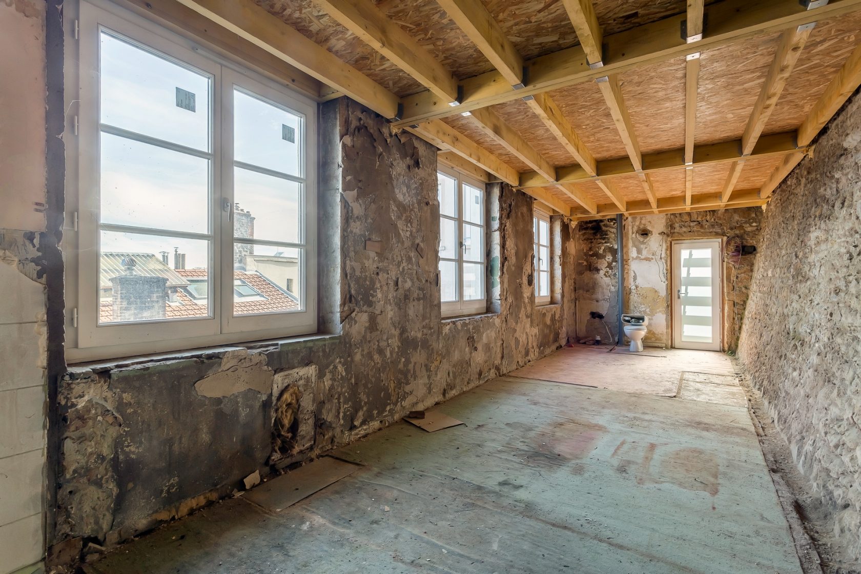 Old apartment to renovate in Croix Rousse