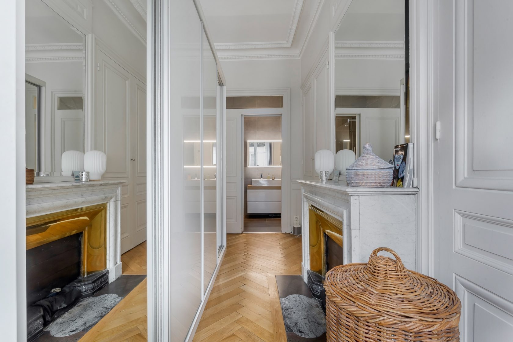 Appartement haussmannien rénové par architecte