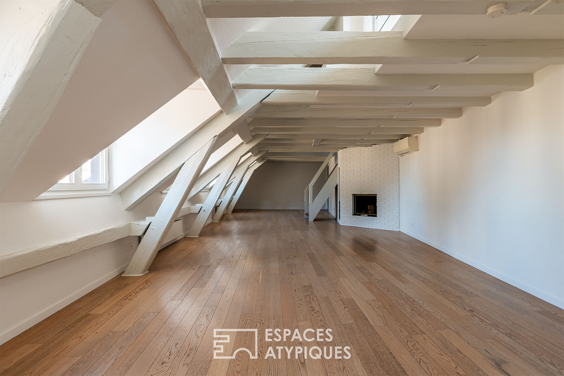 Already rented : Duplex carré d’or and its terrace with a view of the cathedral
