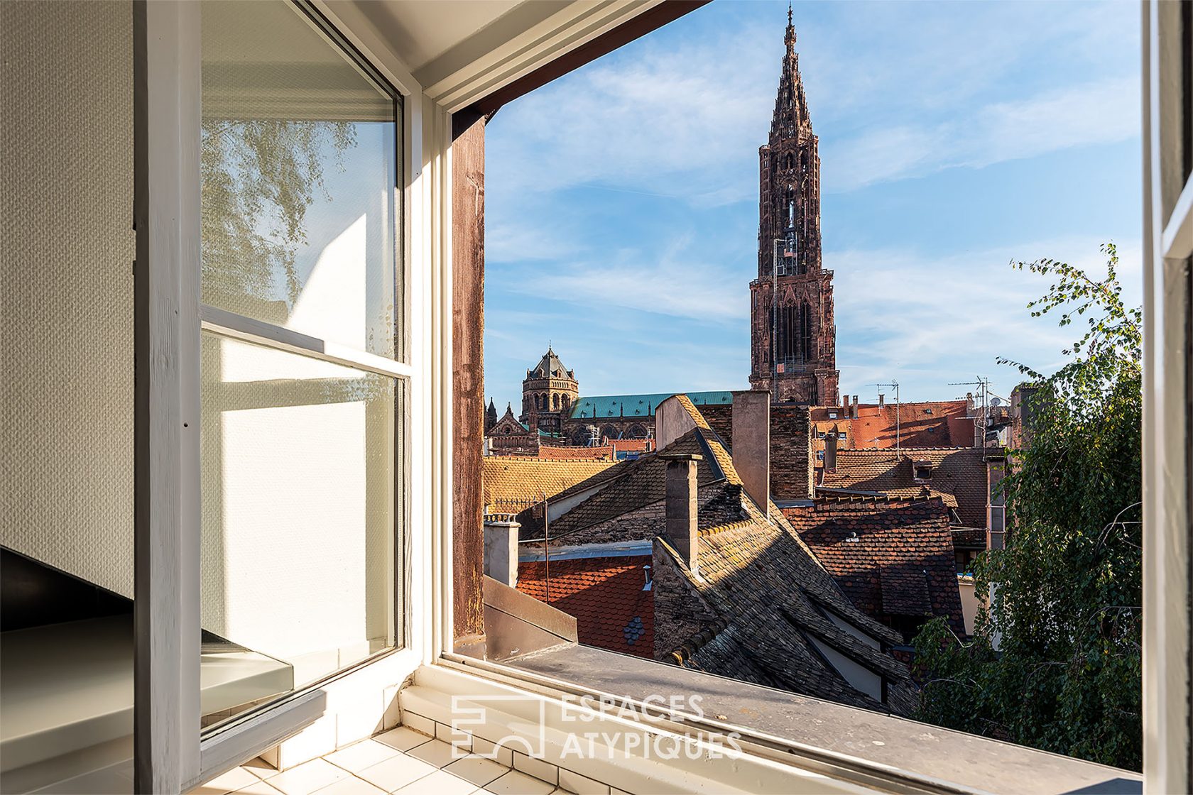 DÉJÀ LOUÉ : Duplex carré d’or et sa terrasse vue Cathédrale