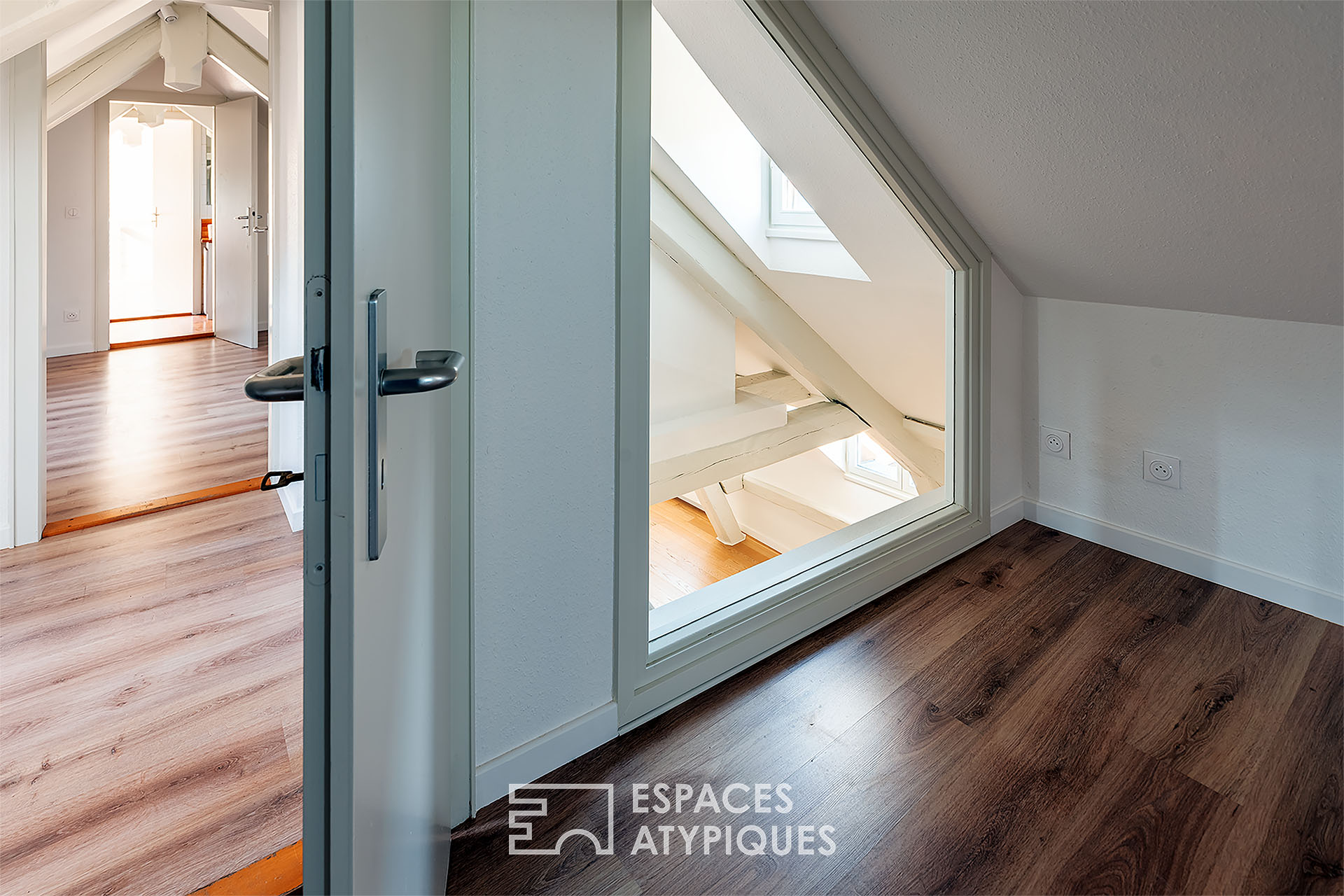 Already rented : Duplex carré d’or and its terrace with a view of the cathedral