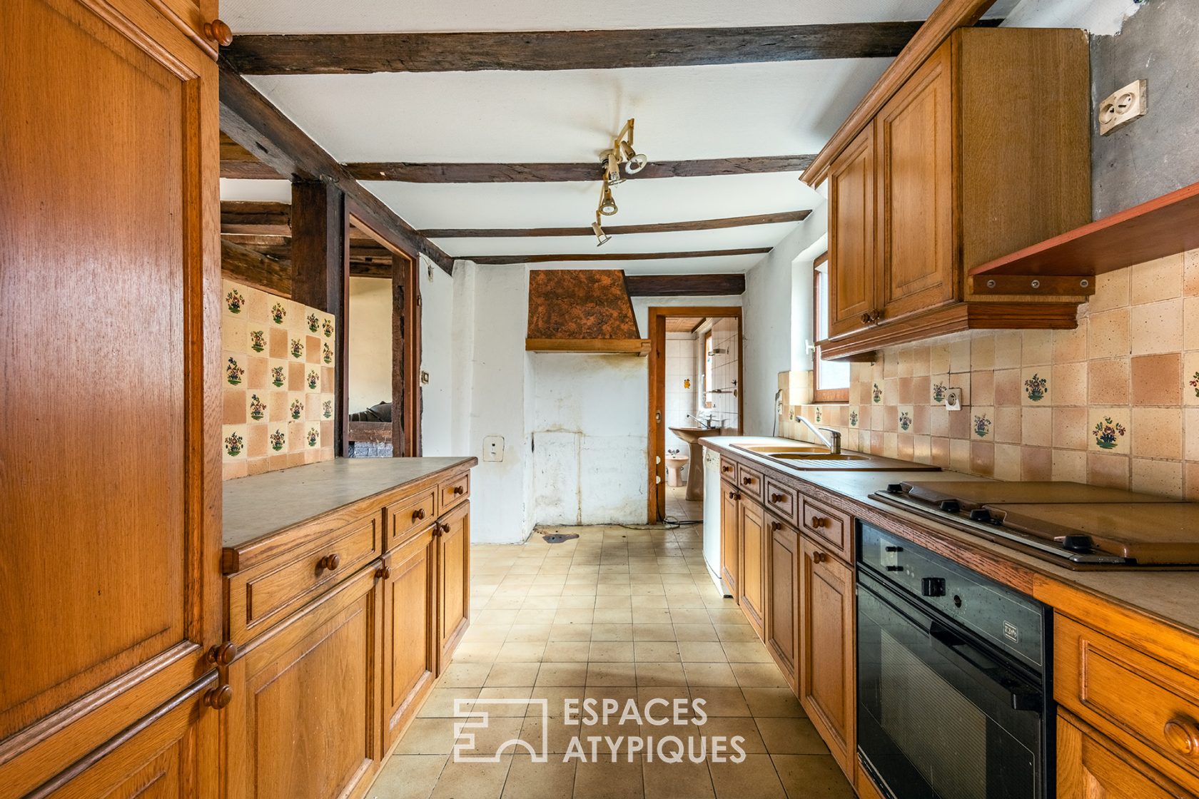 Farmhouse in the heart of the vineyard