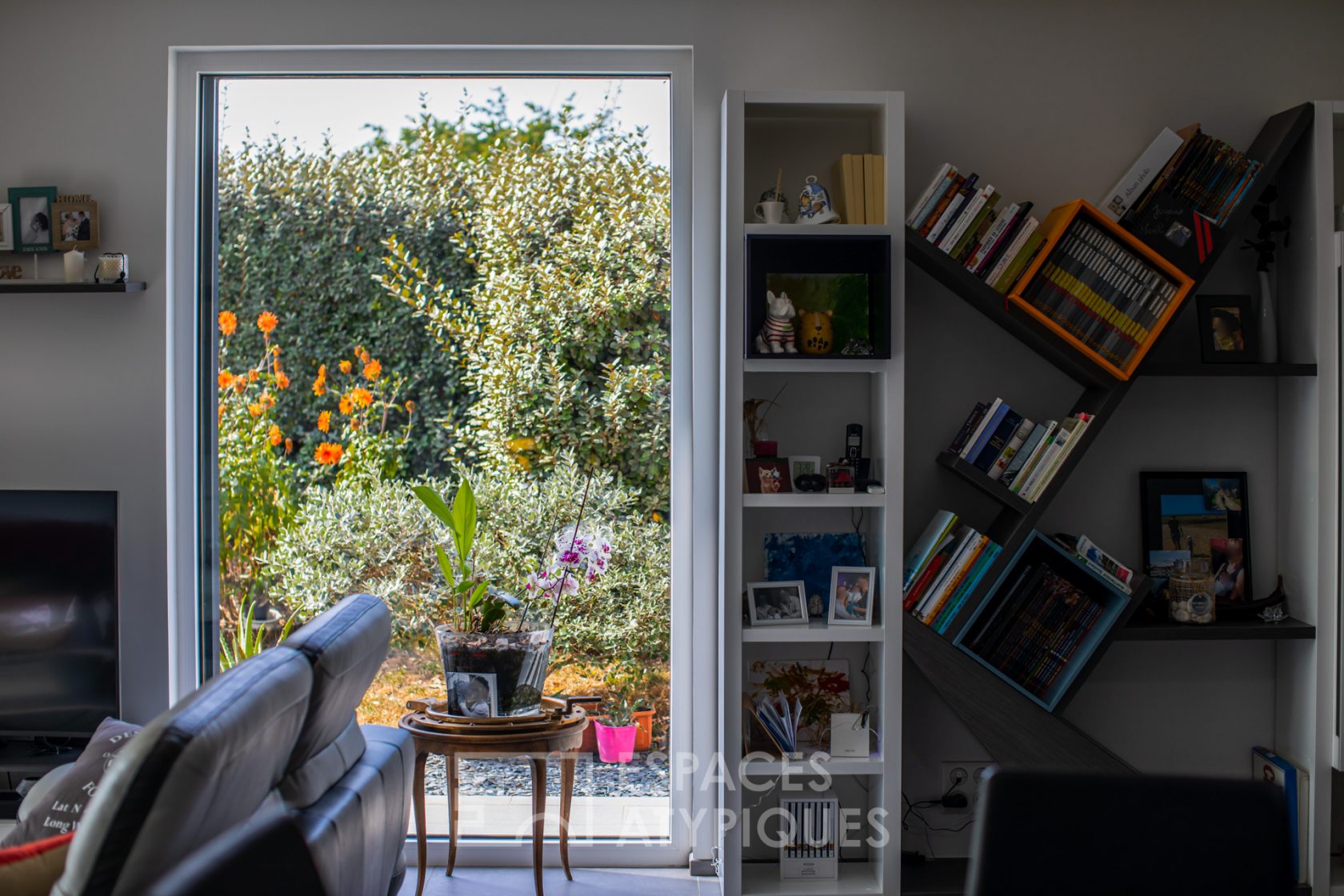 Belle contemporaine aux matériaux bio-climatiques