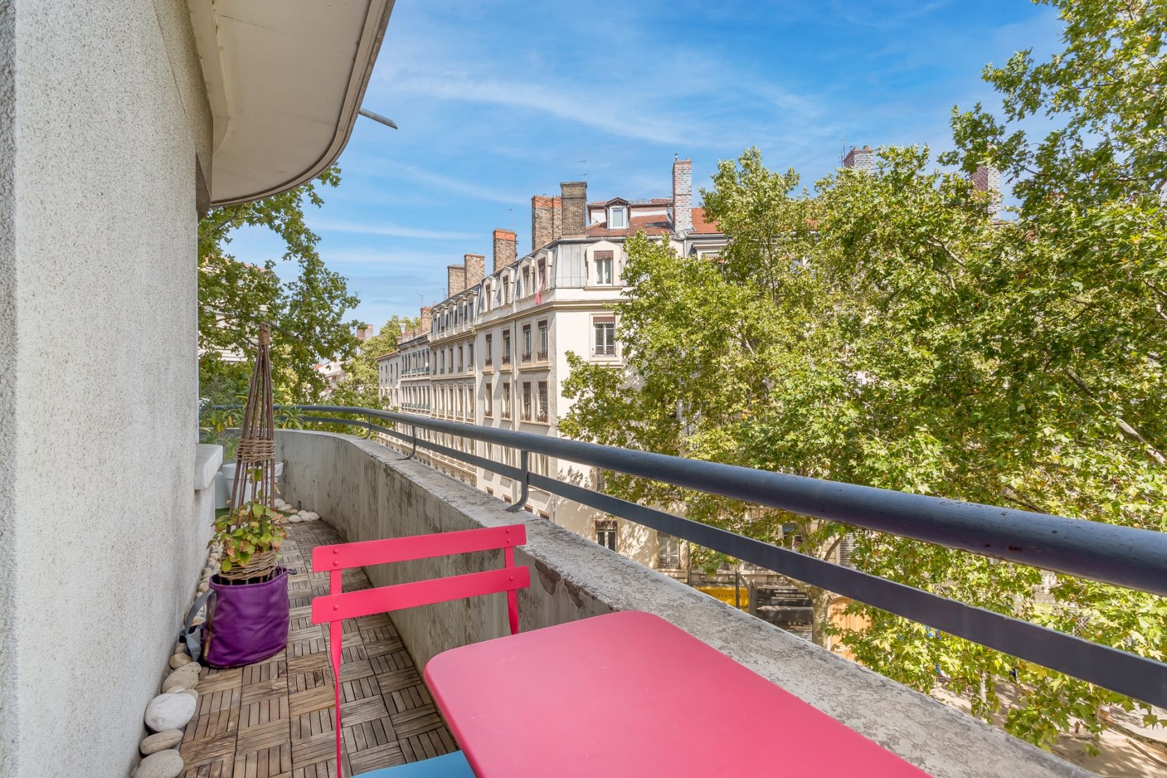 Appartement avec balcon à deux pas du métro Garibaldi