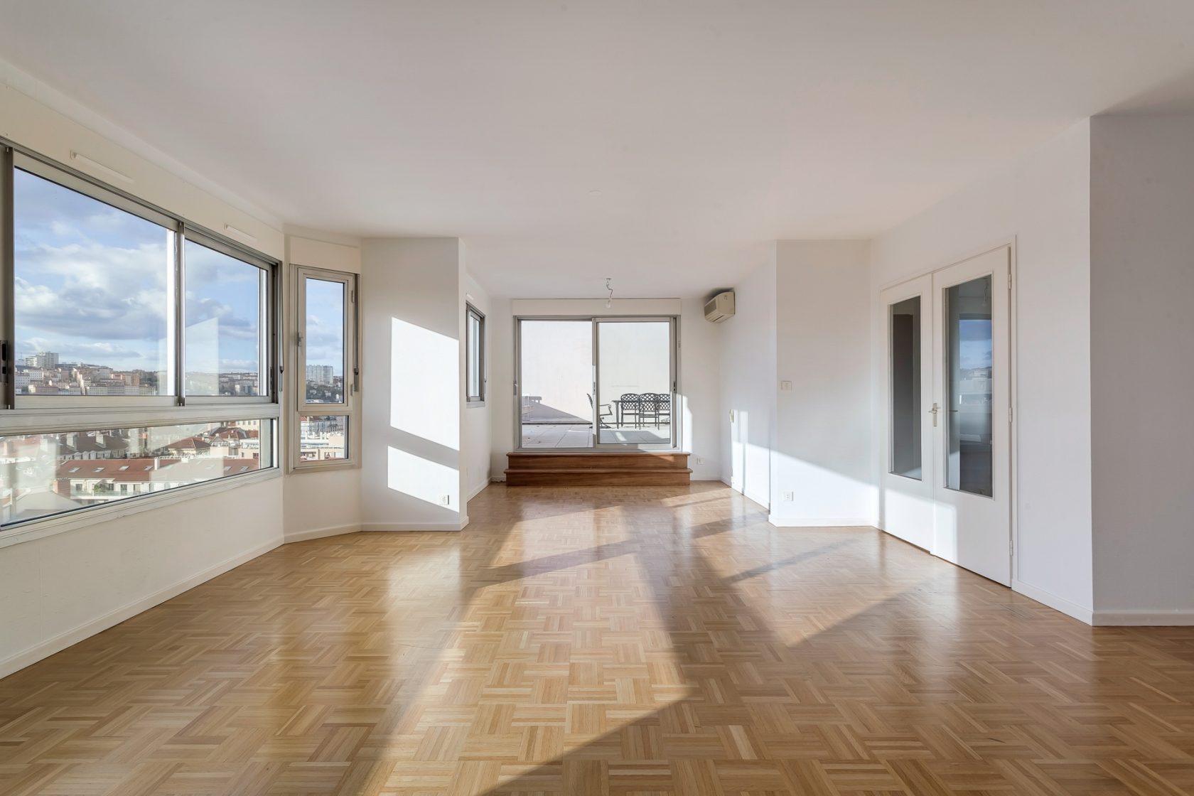 Toit terrasse avec vue et stationnement quartier Foch